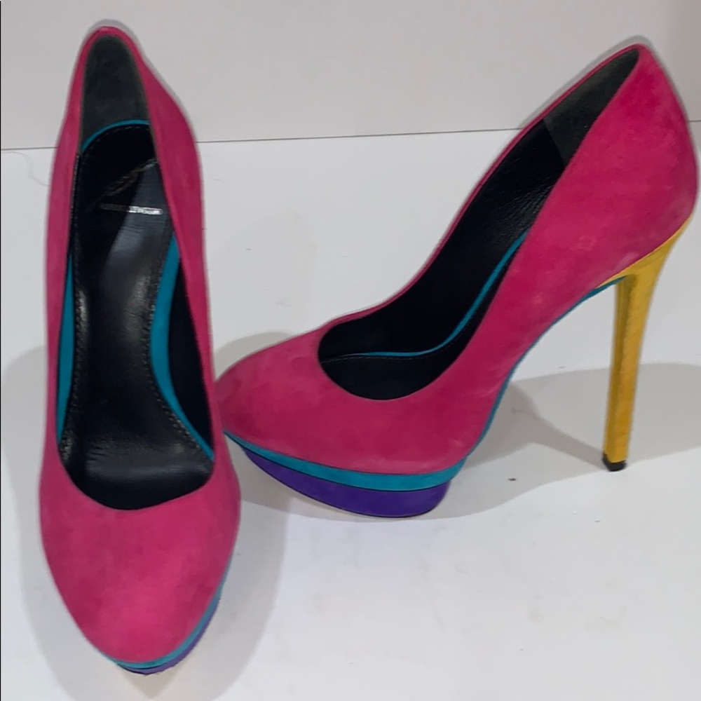 Shoes - Picture 6 of 6